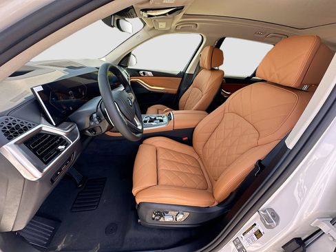 New 2026 BMW X7 xDrive40i AWD/4WD image 16