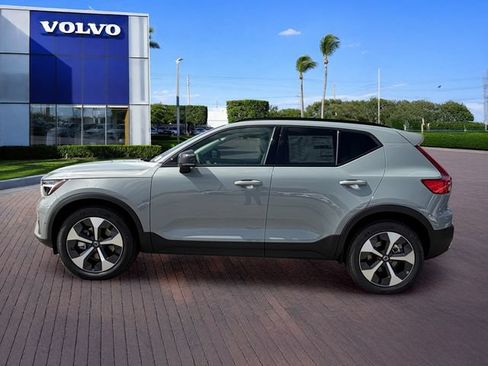 New 2026 Volvo XC40 B5 Plus w/ Protection Package Premier AWD/4WD image 4