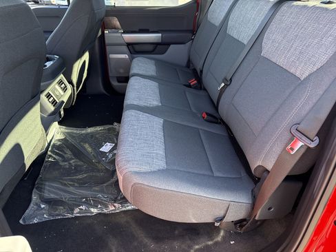 New 2026 Ford F250 XLT w/ XLT Premium Package AWD/4WD image 19