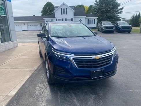 Used 2022 Chevrolet Equinox LS AWD/4WD image 6