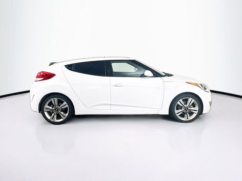 Used 2017 Hyundai Veloster Value Edition FWD image 10