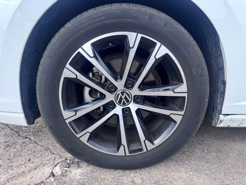 Used 2025 Volkswagen Jetta Sport FWD image 11