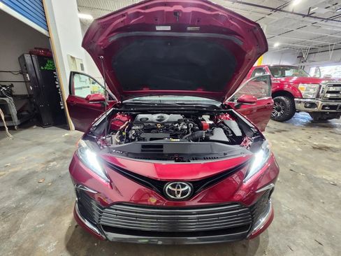 Used 2022 Toyota Camry XLE image 32