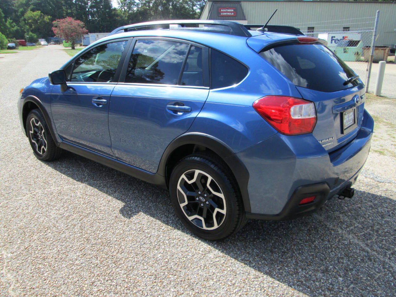 Used 2017 Subaru Crosstrek 2.0i Premium AWD/4WD image 41