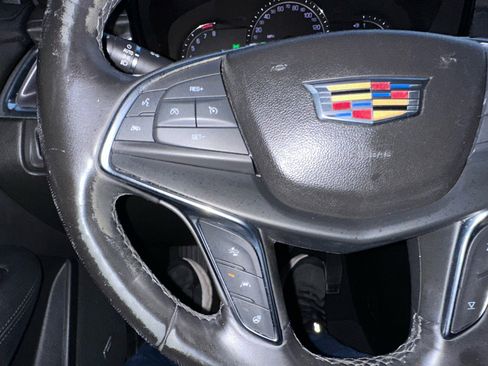 Used 2019 Cadillac XT5 Luxury image 36