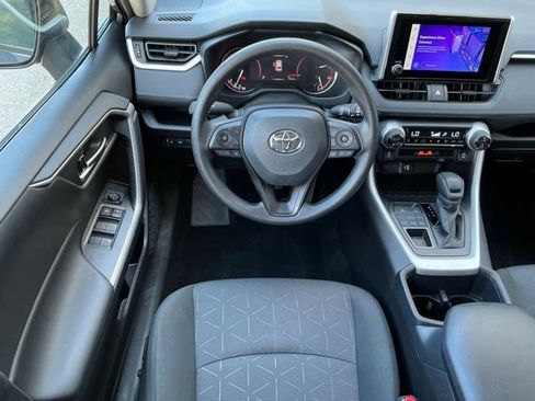 Used 2025 Toyota RAV4 XLE image 10