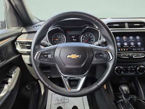 Used 2021 Chevrolet TrailBlazer ACTIV w/ Sun and Liftgate Package AWD/4WD image 17