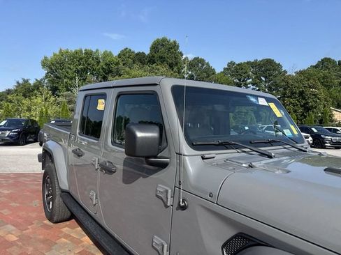 Used 2022 Jeep Gladiator Overland w/ Popular Equipment Package AWD/4WD image 18