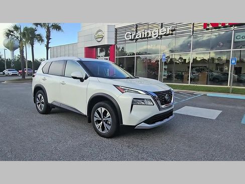 Used 2021 Nissan Rogue SV w/ Premium Package FWD image 17