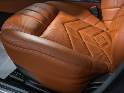 Used 2025 BMW 750e xDrive image 37