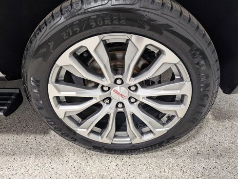 Used 2022 GMC Yukon Denali image 12