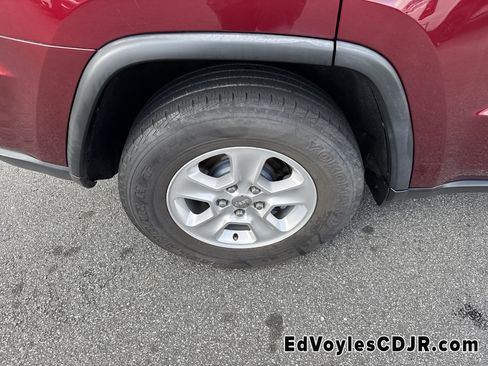 Used 2016 Jeep Grand Cherokee Laredo w/ Quick Order Package 23E image 22