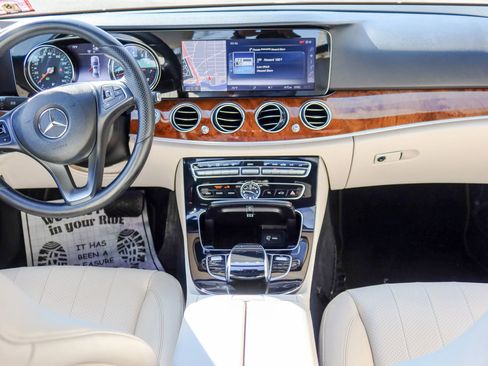 Used 2017 Mercedes-Benz E 300 4MATIC image 16