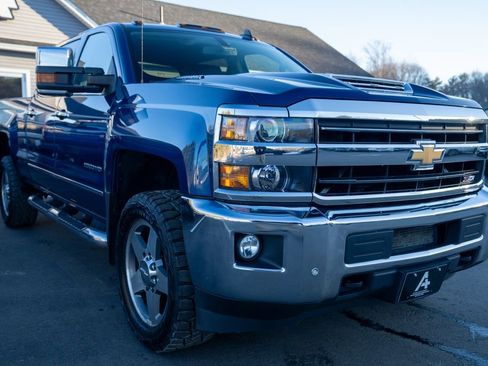 Used 2019 Chevrolet Silverado 2500 LTZ w/ Duramax Plus Package image 8