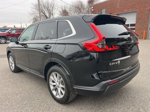 Used 2025 Honda CR-V EX-L image 3