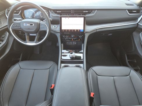 New 2025 Jeep Grand Cherokee L Limited w/ Black Appearance Package image 2