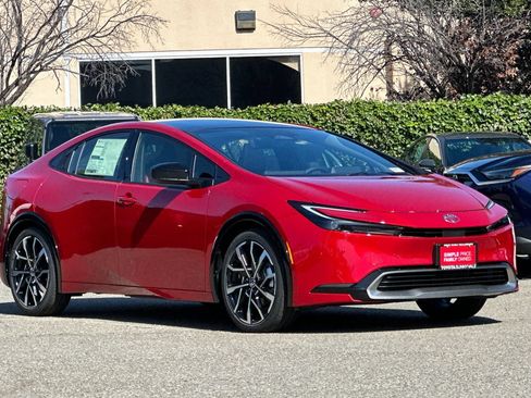 New 2026 Toyota Prius Plug-In Hybrid FWD image 10