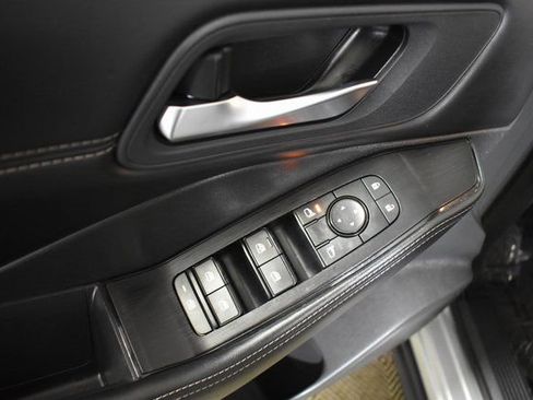 Certified 2023 Nissan Rogue SV w/ SV Premium Package image 8