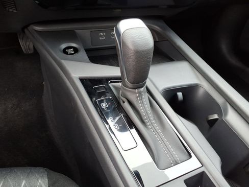 New 2026 Nissan Sentra SV w/ SV Convenience Package image 9