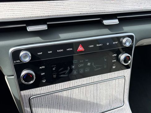 New 2026 Genesis GV80 2.5T Prestige image 18