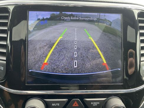 Used 2020 Jeep Grand Cherokee Limited AWD/4WD image 22