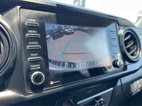 Used 2022 Toyota Tacoma SR image 6