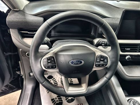New 2026 Ford Explorer Active w/ Active Comfort Package RWD image 17
