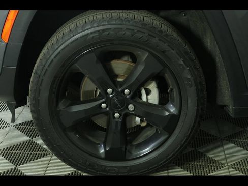 Used 2022 Jeep Grand Cherokee Altitude AWD/4WD image 15