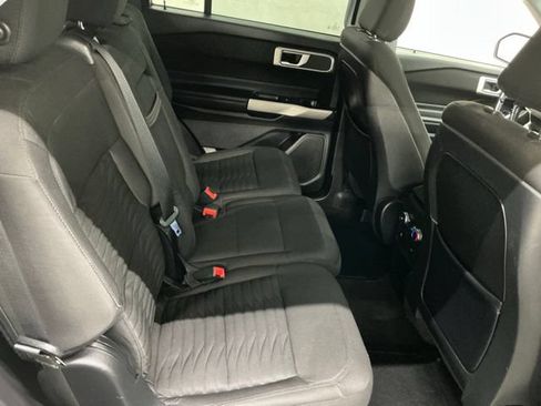 Used 2020 Ford Explorer XLT RWD image 16
