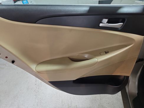 Used 2012 Hyundai Sonata GLS image 9