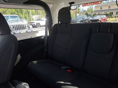 Used 2021 Jeep Wrangler Sport S image 20