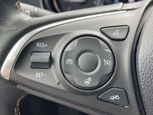 Used 2017 Buick Envision Essence image 24