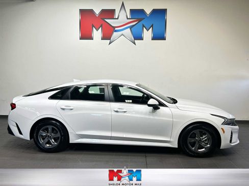 Used 2022 Kia K5 LXS FWD image 1