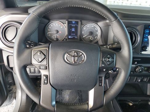 Used 2019 Toyota Tacoma TRD Off-Road RWD image 21