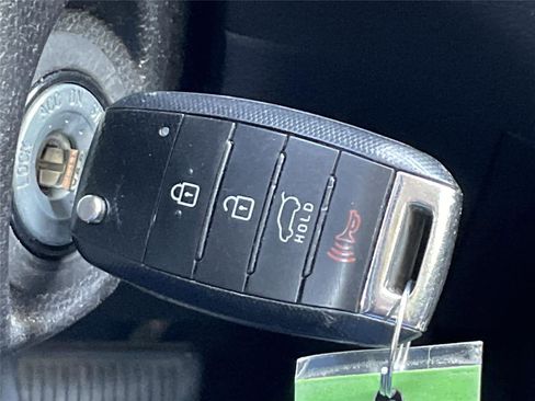 Used 2016 Kia Soul FWD image 20
