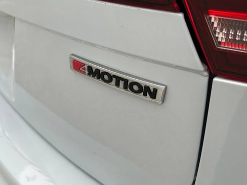 Used 2019 Volkswagen Tiguan SE AWD/4WD image 35