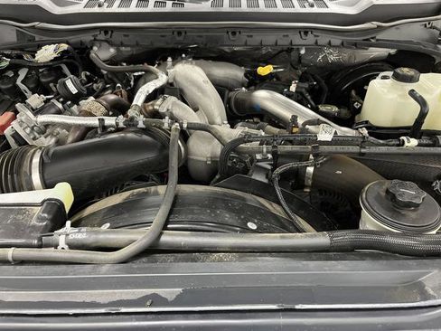 Used 2025 Ford F350 Lariat w/ Black Appearance Package image 43