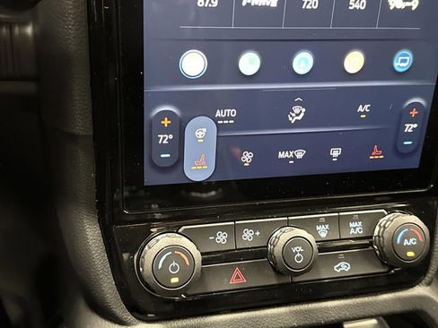 Used 2024 Ford Ranger Lariat w/ FX4 Off-Road Package image 7