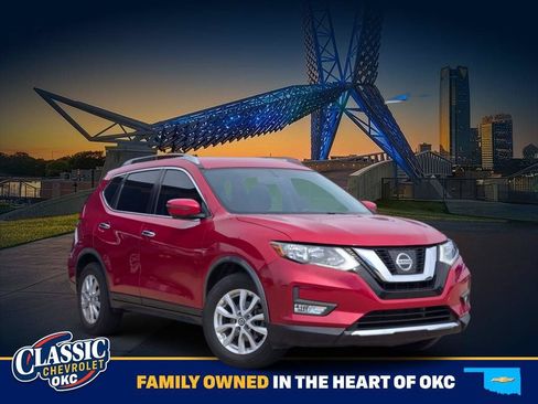 Used 2017 Nissan Rogue SV w/ SV Premium Package FWD image 1
