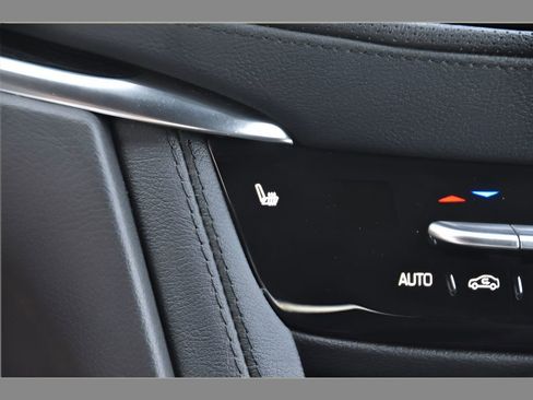 Used 2025 Cadillac XT5 Premium Luxury FWD image 38