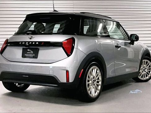 Used 2025 MINI Cooper S image 13