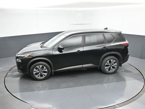 Used 2023 Nissan Rogue SV image 47