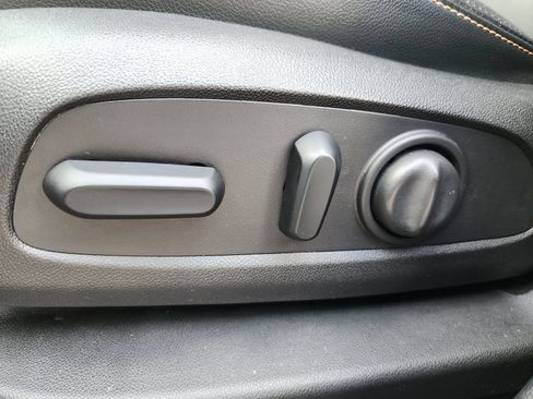 Certified 2019 Chevrolet Equinox Premier FWD image 24