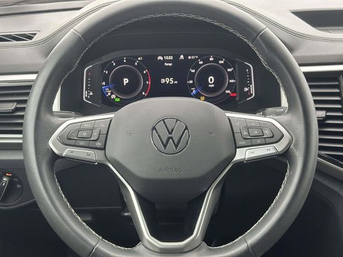 Used 2022 Volkswagen Atlas Cross Sport SE w/ Panoramic Sunroof Package image 21