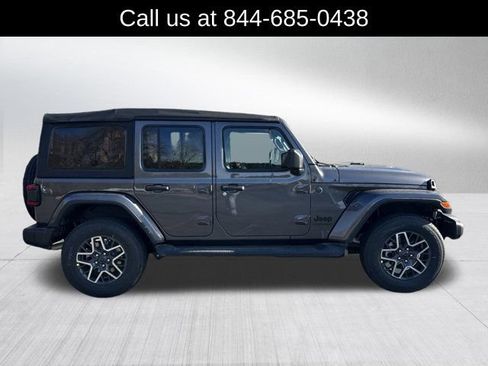 New 2026 Jeep Wrangler Unlimited Sahara AWD/4WD image 4