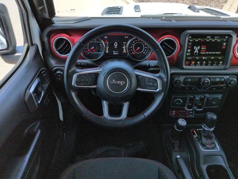 Used 2022 Jeep Wrangler Unlimited Rubicon AWD/4WD image 16