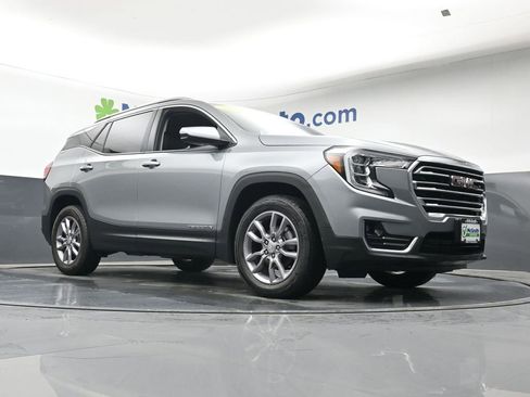 Used 2024 GMC Terrain SLT AWD/4WD image 22