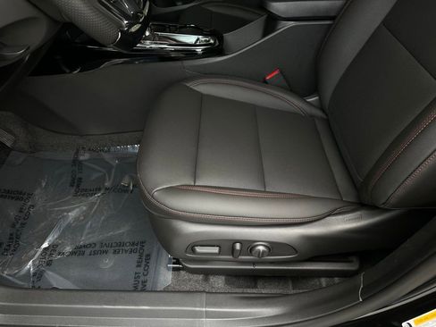 New 2026 Chevrolet Trax RS w/ Sunroof Package image 12