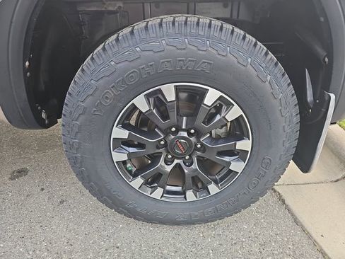 Used 2021 Nissan Titan PRO-4X w/ Pro-4x Convenience Package image 31