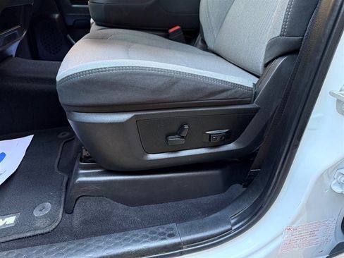 Used 2024 RAM 3500 Big Horn image 46